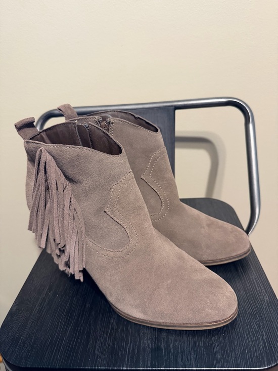 Steve Madden Shoes - Steve Madden Fringe Suede Ankle Boots Taupe Western Boho Size 10